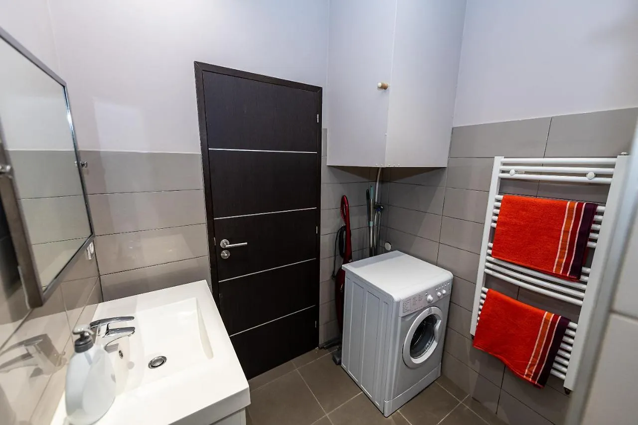 Théa : Studio avec parking privé - Actif+ Location- Marsiglia Francia