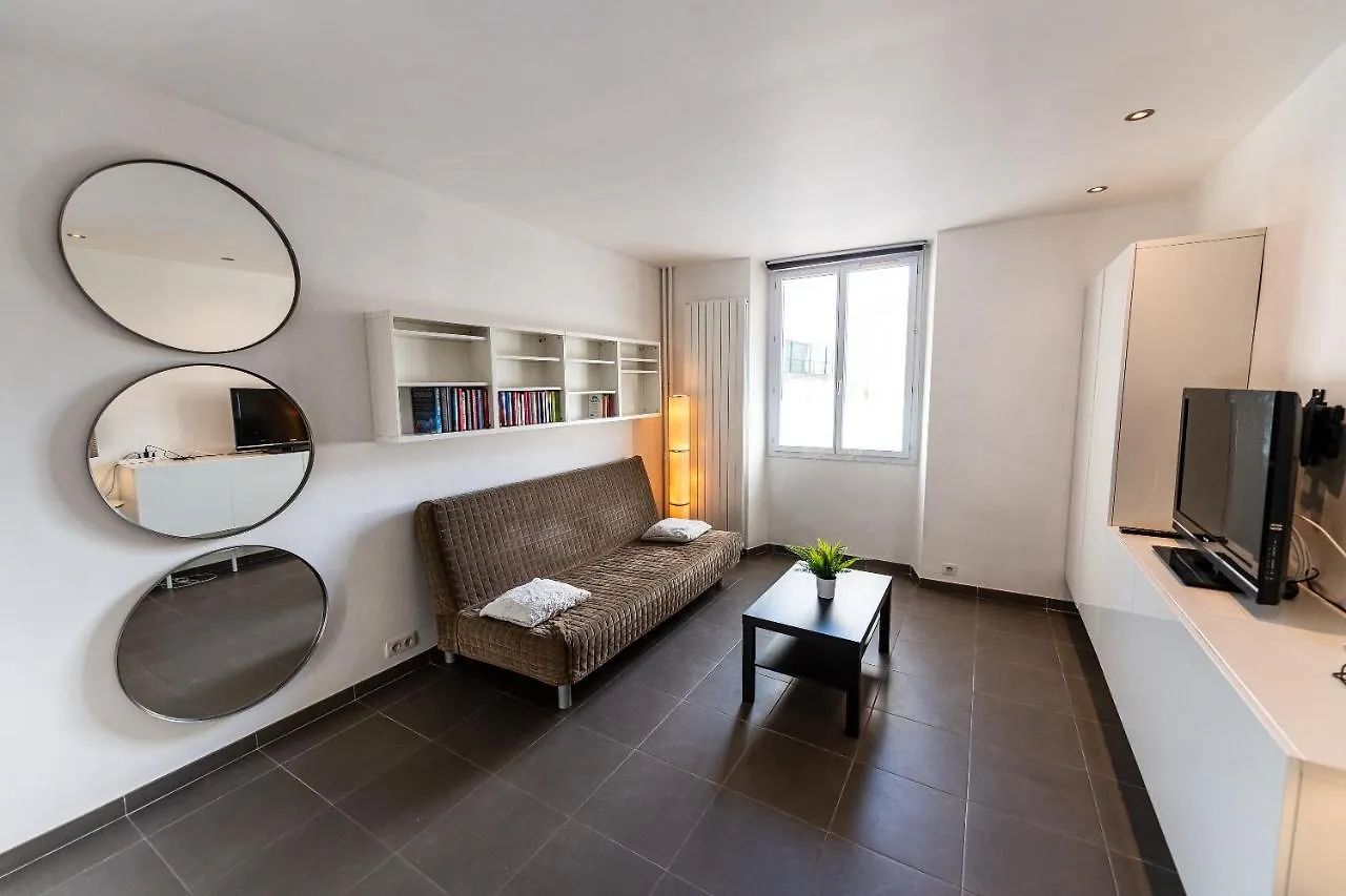 Théa : Studio avec parking privé - Actif+ Location- Marsiglia